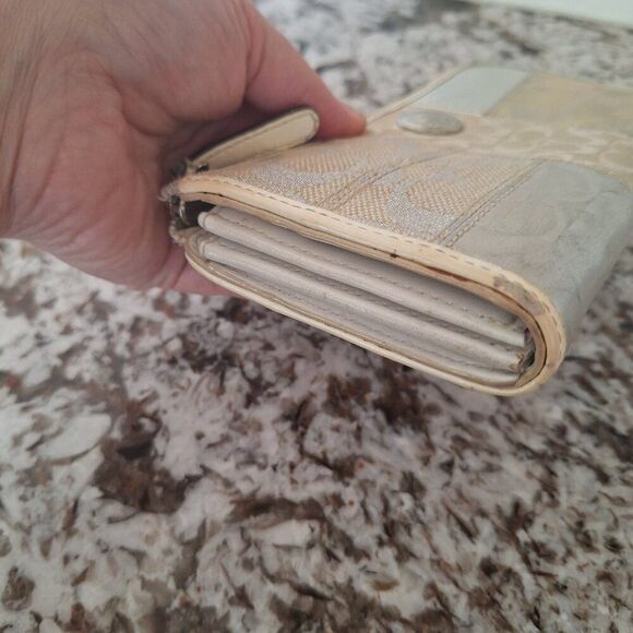 Vintage Coach Wallet - Picture 3 of 10
